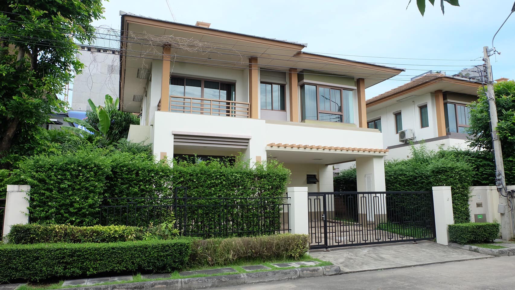 House for rent Setthasiri Village