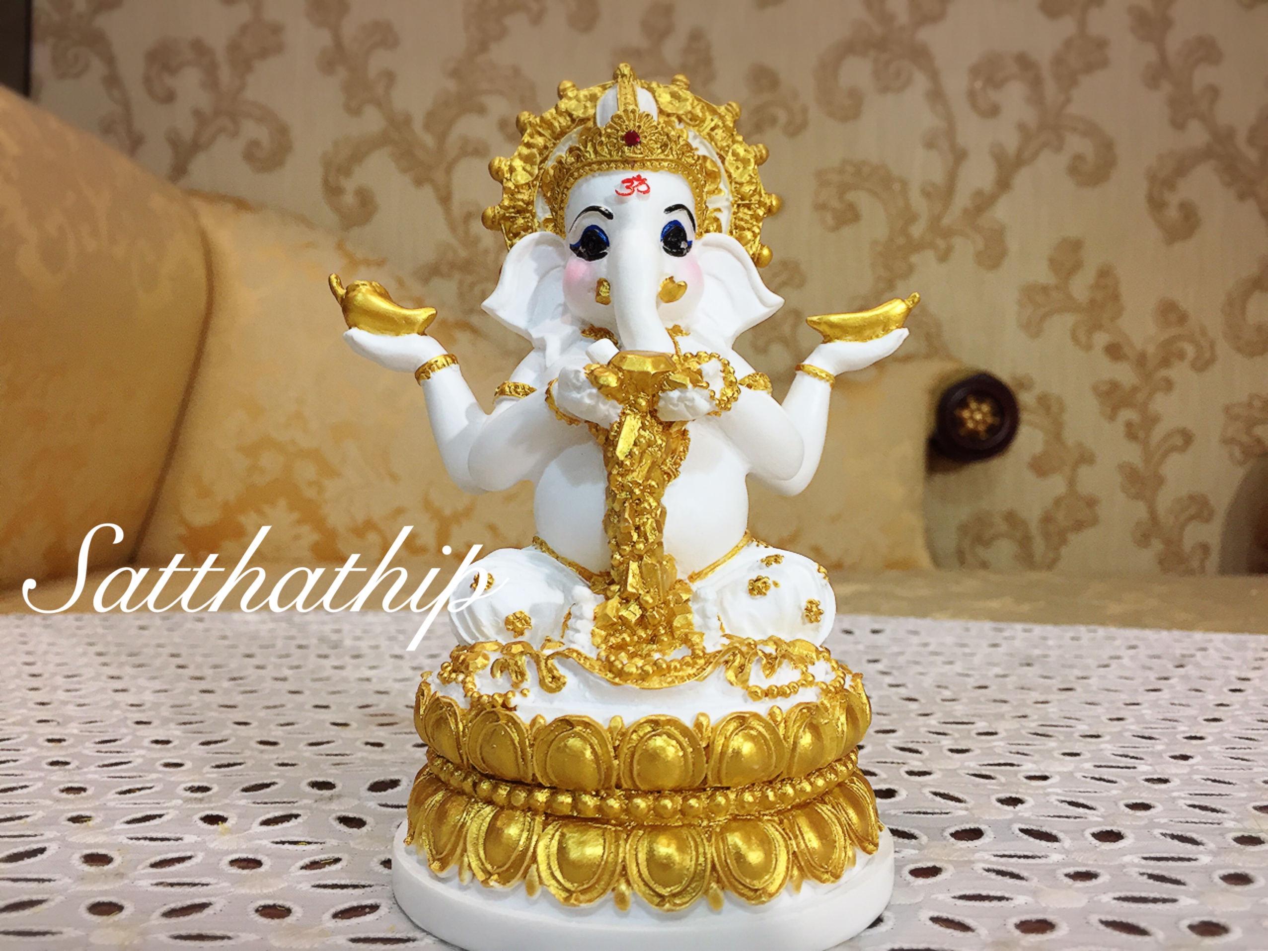 พระพิฆเนศ ปางประทานทรัพย์ (เซรามิก) - Ganesha: Lord of Success