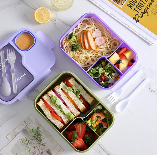 กล่องข้าวพลาสติก,กล่องใส่อาหารพลาสติก,กล่องข้าวพร้อมช้อนส้อม,ราคาถูก