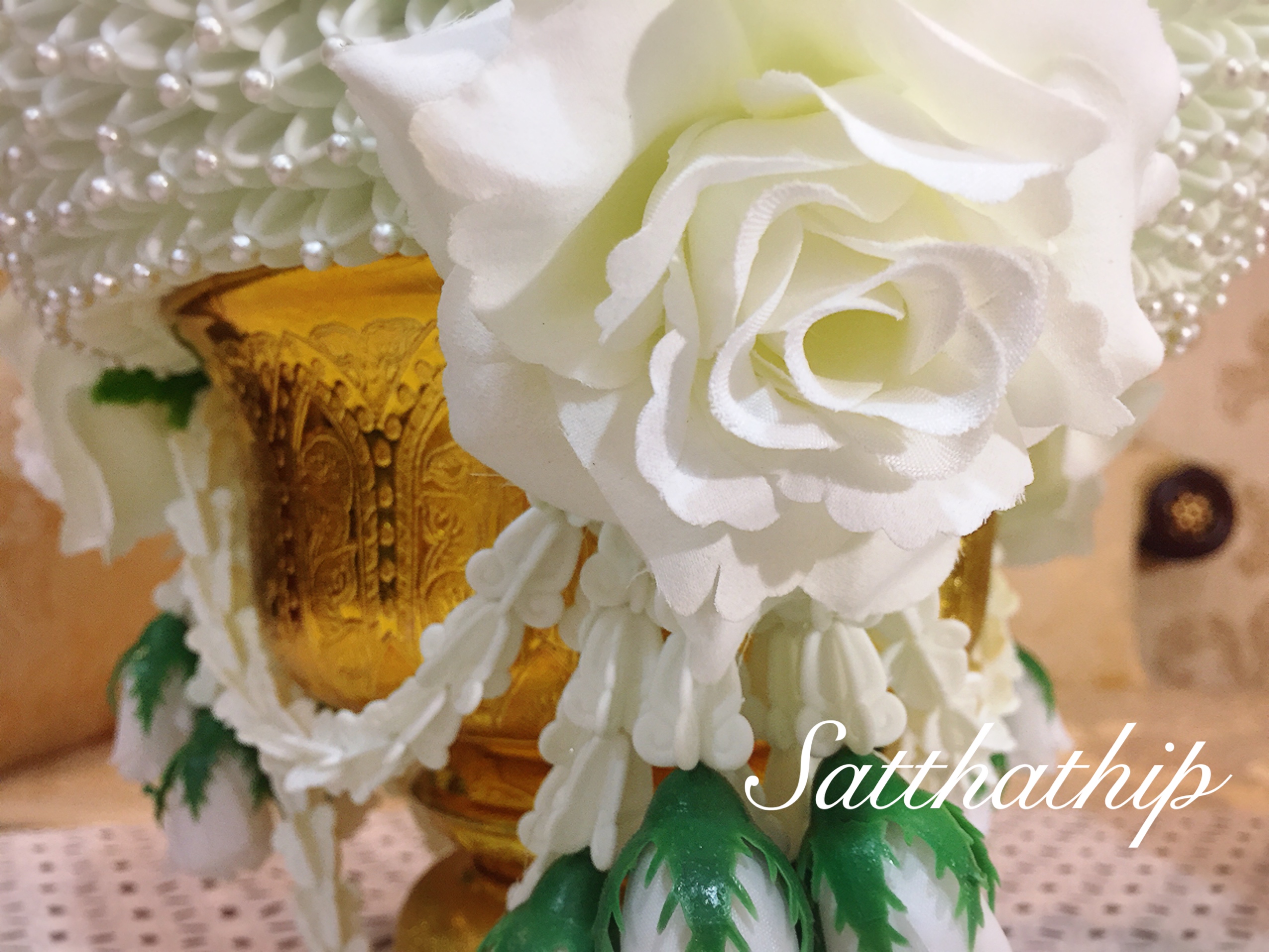 พานพุ่ม - พานพุ่มสักการะ - พานพุ่มดอกรัก - พานพุ่มดอกรักประดิษฐ์ (พลาสติก) - พานพุ่มสีขาว - Panpum