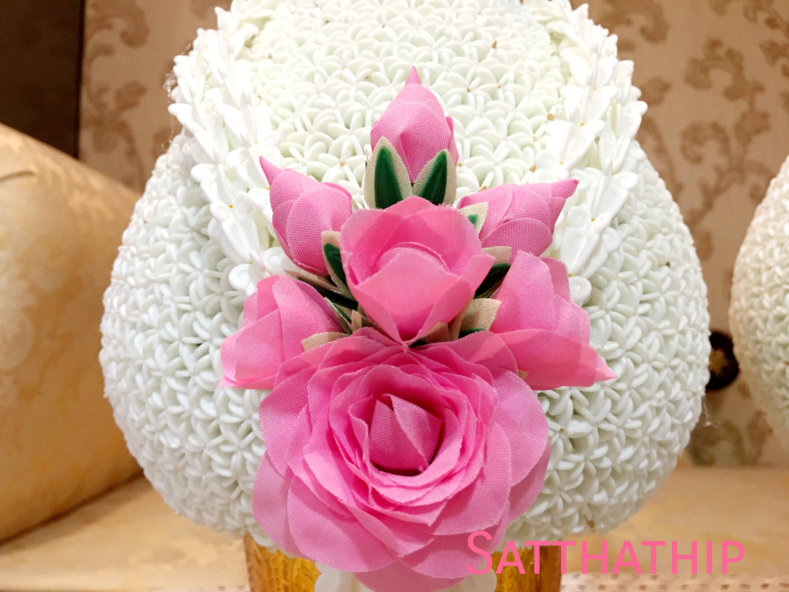 พานพุ่มดอกรักประดิษฐ์