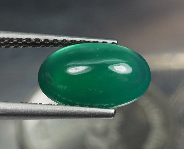 คาลซิโดนีสีเขียว (Green Chalcedony) 1.80 กะรัต