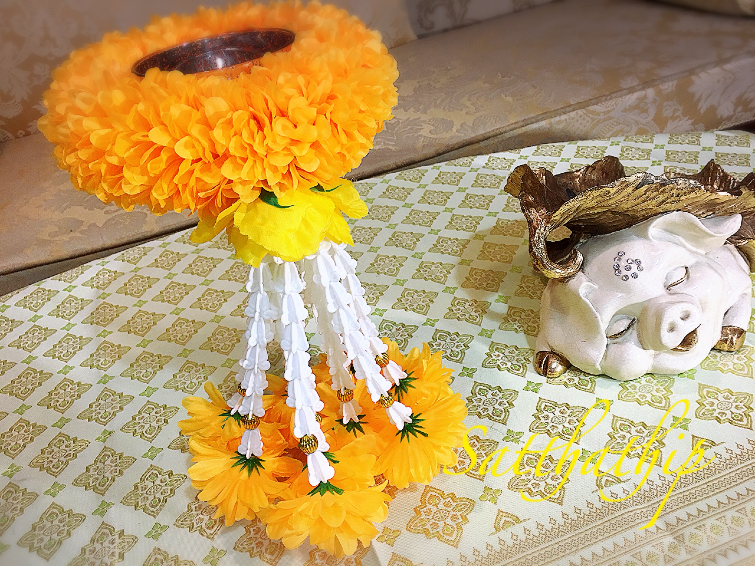 พวงมาลัยผ้า - พวงมาลัยดอกมัม ประดิษฐ์ - พวงมาลัยถวายศาลพระภูมิ - Fabric Garland