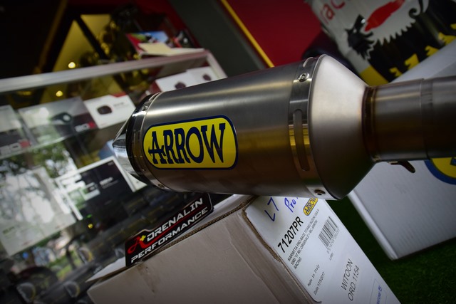 ท่อ Arrow รุ่น Race Tech สำหรับ GSXR1000 ปี 2017 L7+ (For Exhibition only)