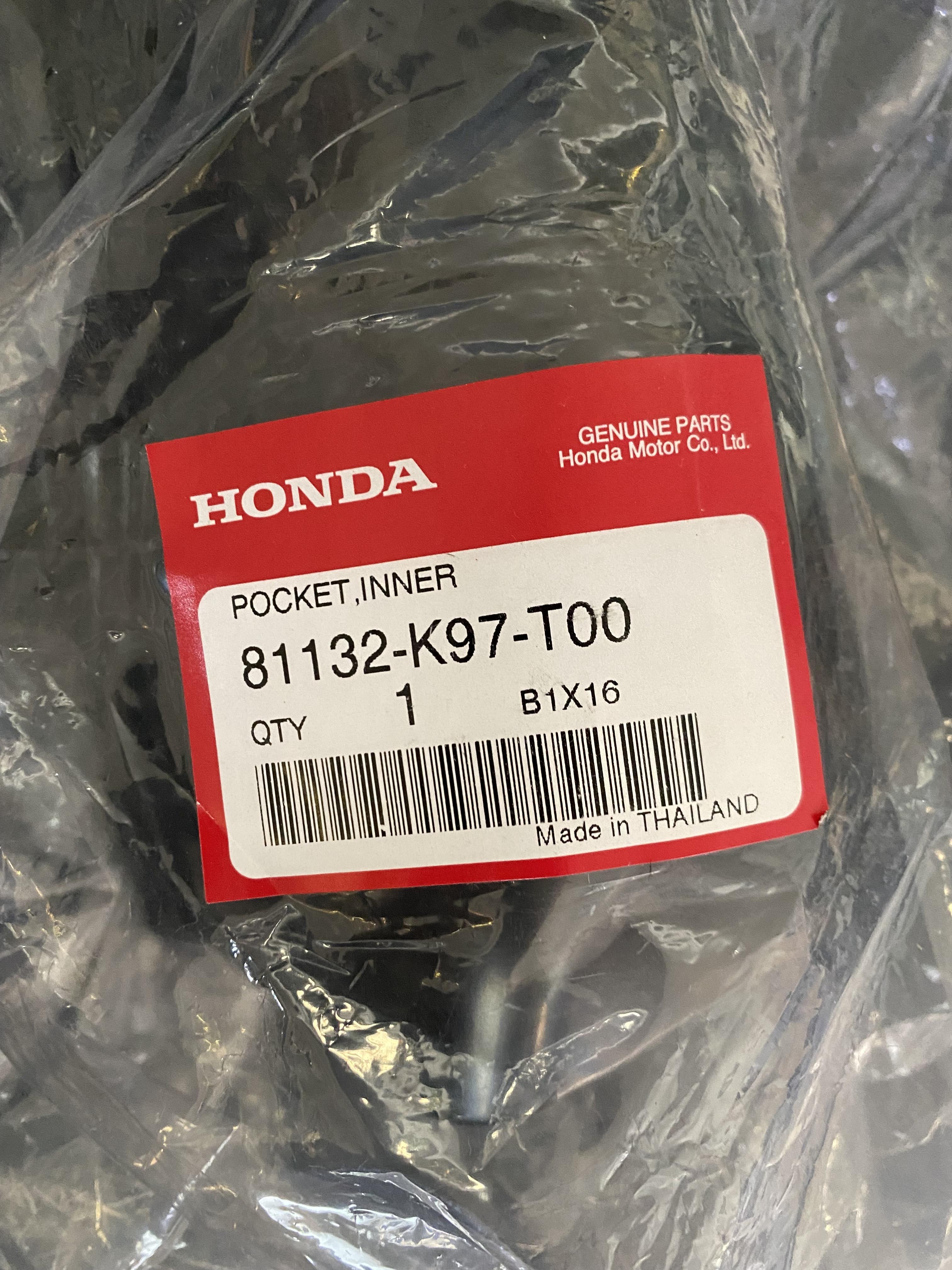 81132-K97-T00 ช่องเก็บของตัวใน PCX150 2018-2019 WW150J TH อะไหล่แท้ HONDA