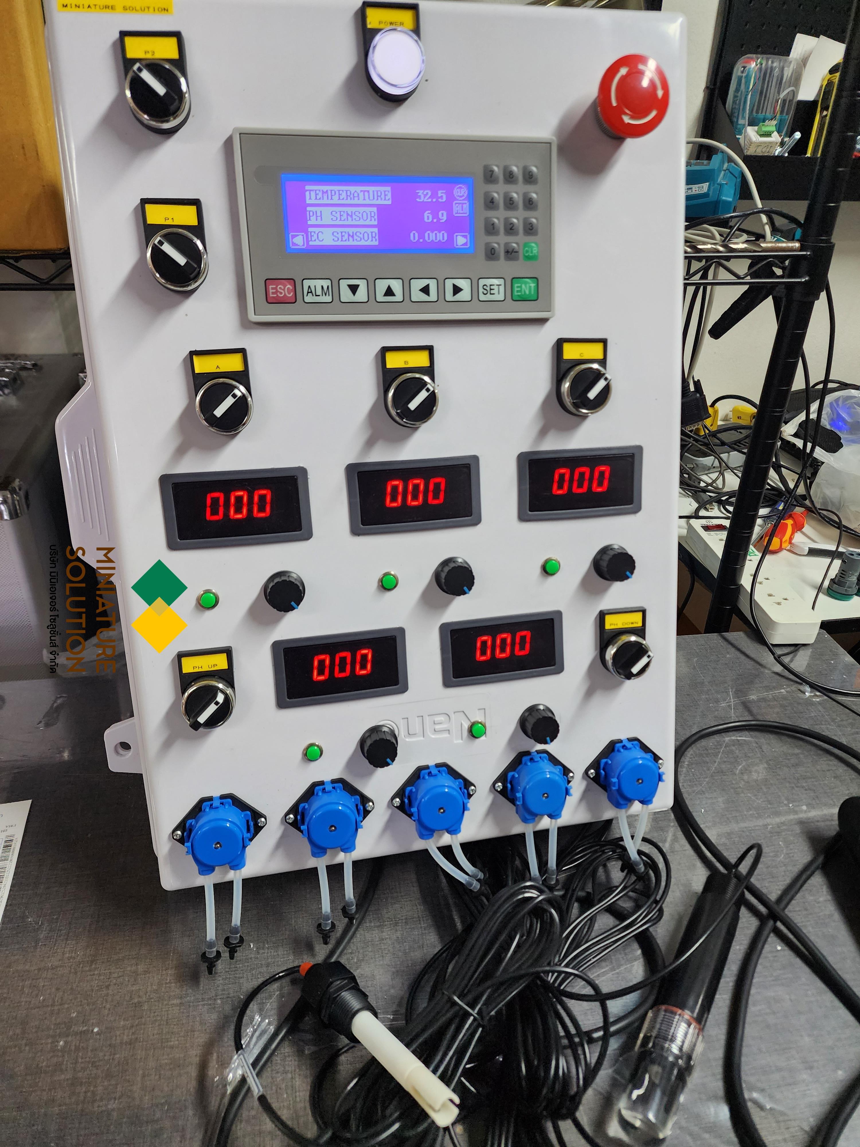 ตู้ระบบควบคุมปุ๋ยปรับค่าสารอาหาร EC ค่าเป็นกรดด่าง PH อัตโนมัติ โดยใช้ PLC Control