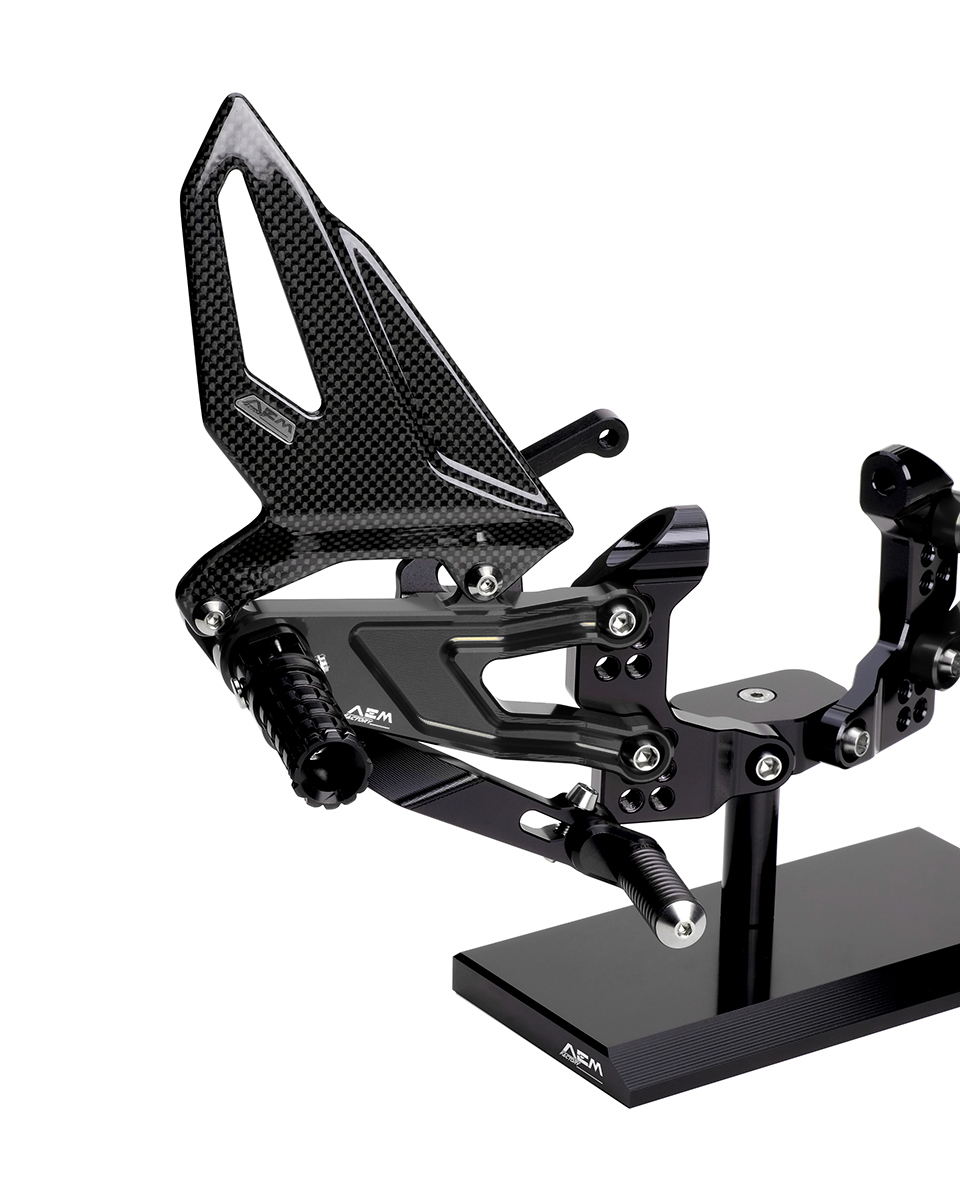 เกียร์ AEM สำหรับ Paniglae V4 2018+ Race1