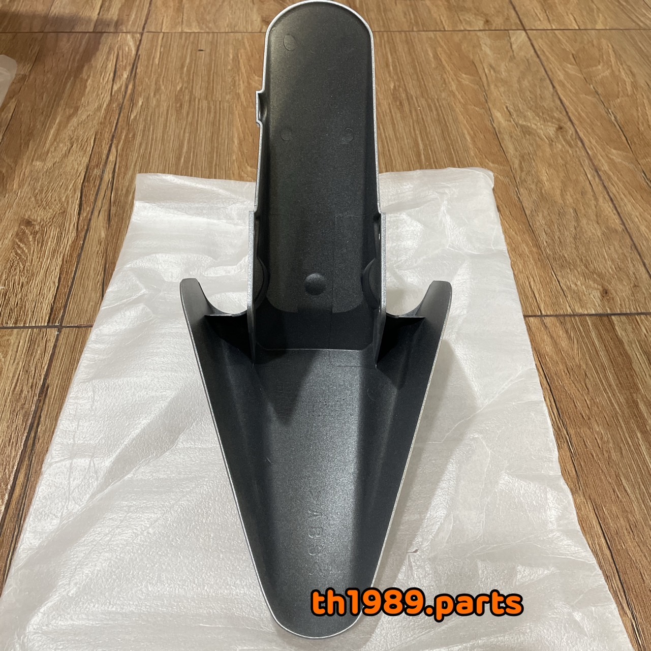5LW-F1511-00-P1 บังโคลนหน้า NOUVO นูโวตัวเก่า สีเทา (0137,LGM3) รหัสเก่า 5LW-F1511-00-37 อะไหล่แท้ YAMAHA
