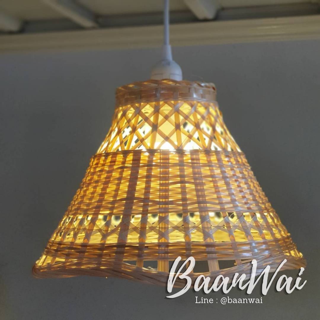 โคมไฟไม้ไผ่ ทรงสุ่ม ขอบเว้า ขนาดกว้าง 32 x สูง 24 cm.