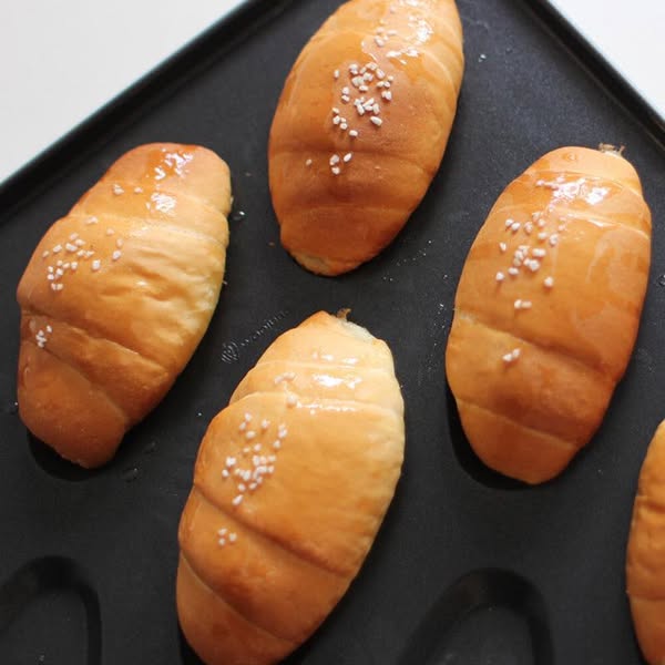 ถาดอบชิโอะปัง Sanneng Non-Stick Salted Bread Tray 40 x 60 cm. (DS2410731) 12 หลุม (11-8202)