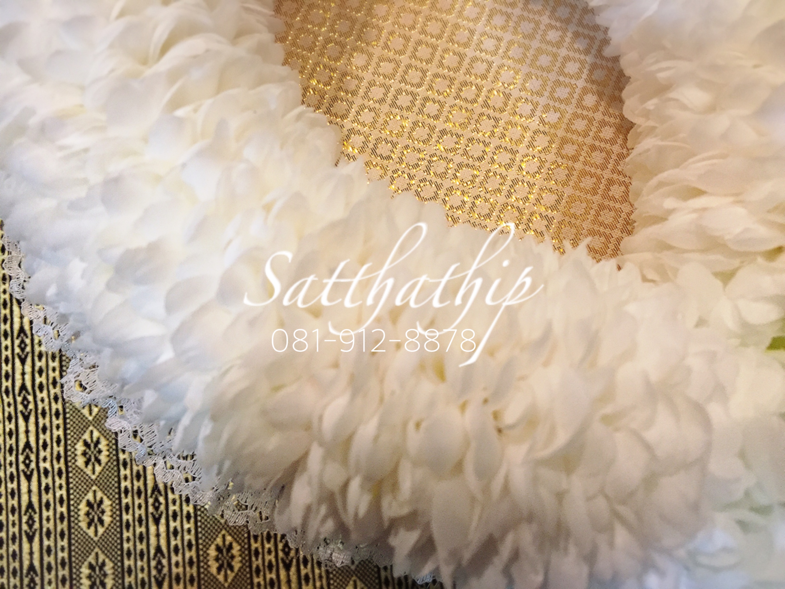 พวงมาลัยผ้า ดอกมัมสีขาว - พวงมาลัยผ้า - Fabric garland