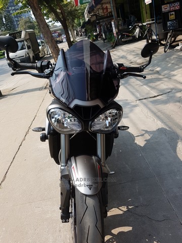 Puig- ชิลด์หน้า สำหรับ Triumph Street Triple RS 765 ปี 2017+