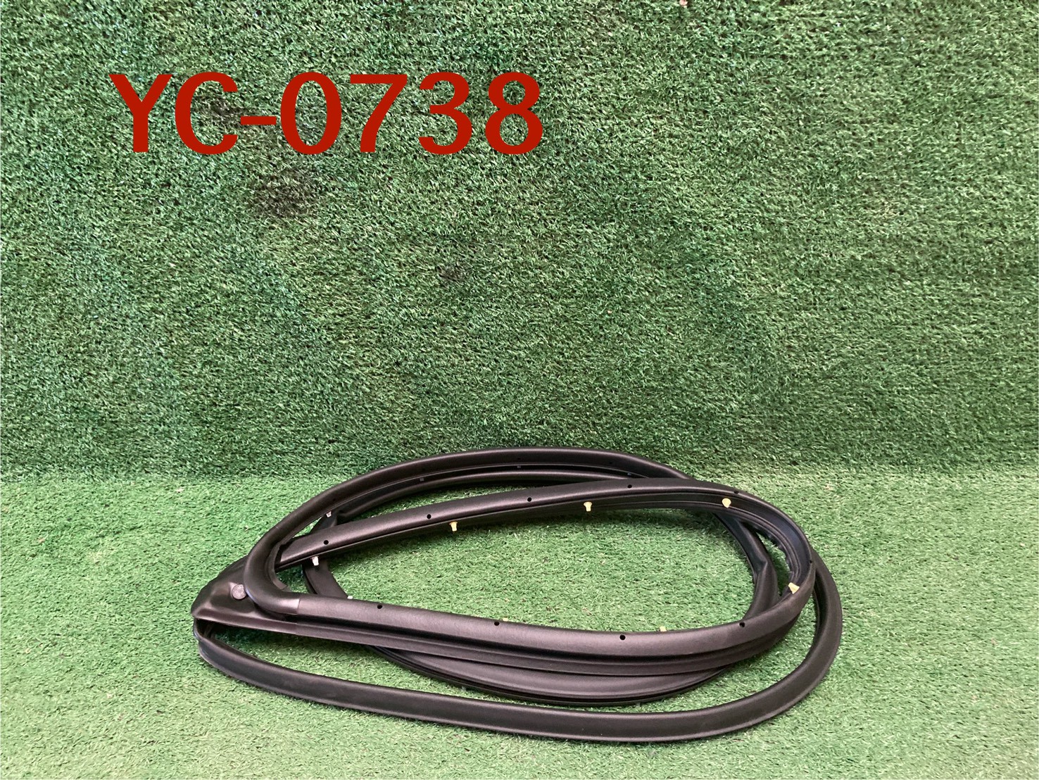 ยางขอบประตูหน้า R Mazda 2 2014แท้ศูนย์