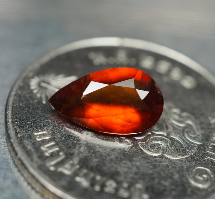 เฮสโซไนต์โกเมน (Hessonite) 1.03 กะรัต
