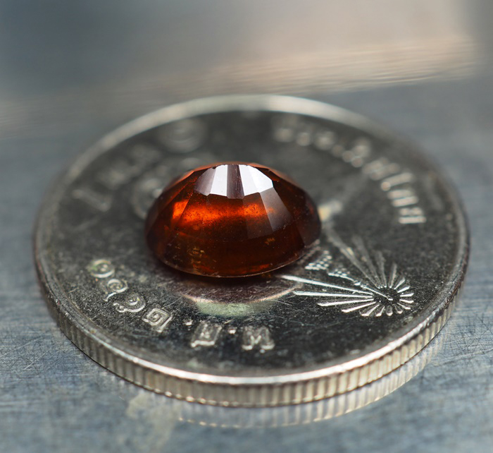 เฮสโซไนต์โกเมน (Hessonite) 1.75 กะรัตสีส้ม