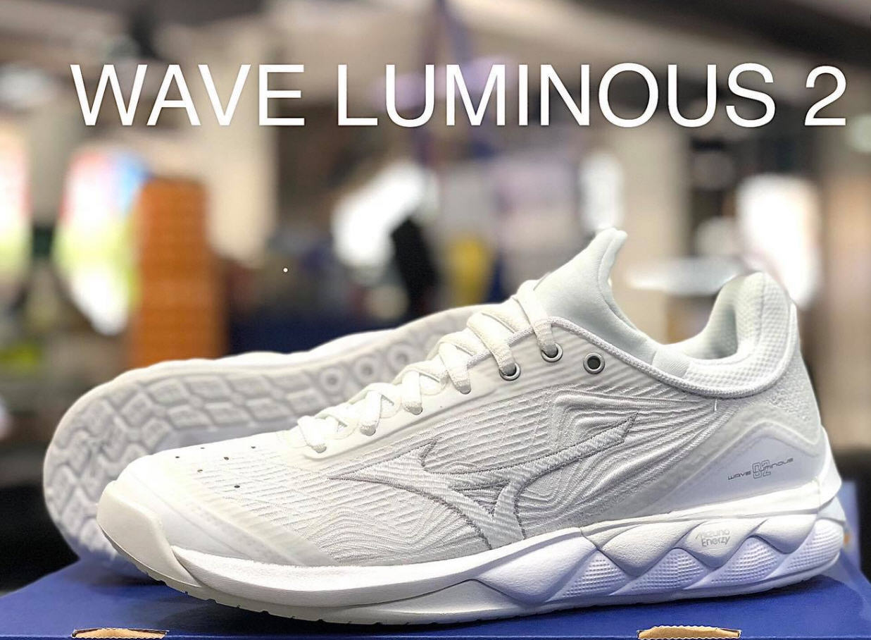 Mizuno Wave Luminous2 รองเท้า Indoor พื้น Enerzy เด้งกว่าเดิม หรูหรา สีสวย นุ่มใส่สบายเท้า เบา น่าใช้ V1GC212050