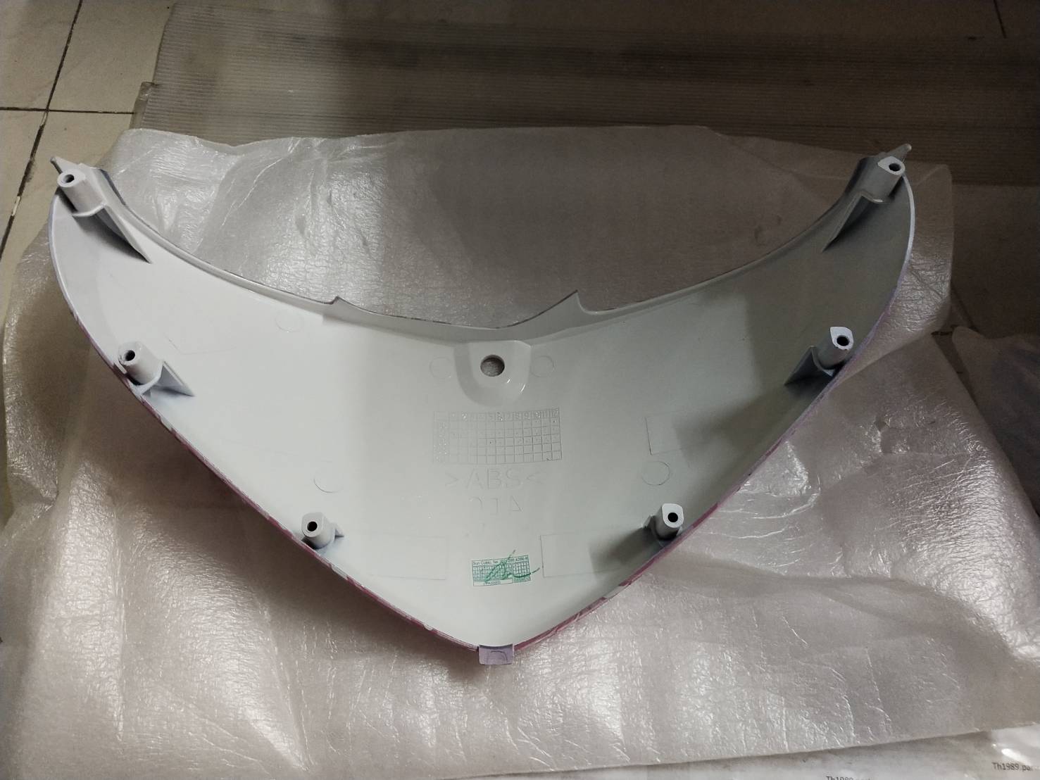 แฟริ่งตัวในลายดอกไม้สีชมพู TN3625 สำหรับรุ่น FINO อะไหล่แท้ YAMAHA 4D0-F836K-10