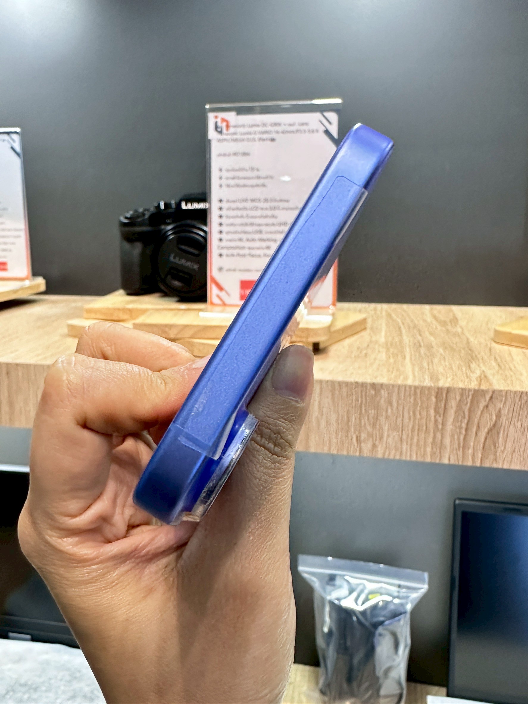 iPhone 16 Plus 128GB Ultramarine