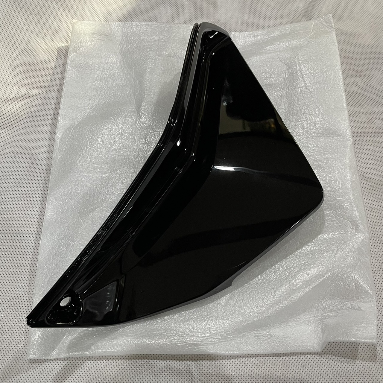 64405-KYZ-T00ZH แผ่นดักลมด้านขวา สีดำ WAVE125i ปลาวาฬ 2016-2019 อะไหล่แท้ HONDA