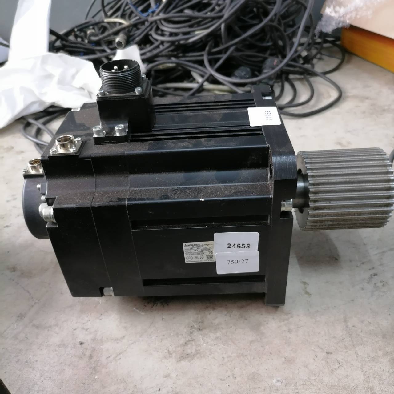HF-SP502B MITSUBISHI SERVO MOTOR