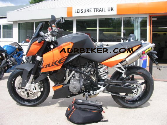 ท่อ Akrapovic ทรงรี สำหรับ KTM super duke 2005-2011 (For Exhibition only)