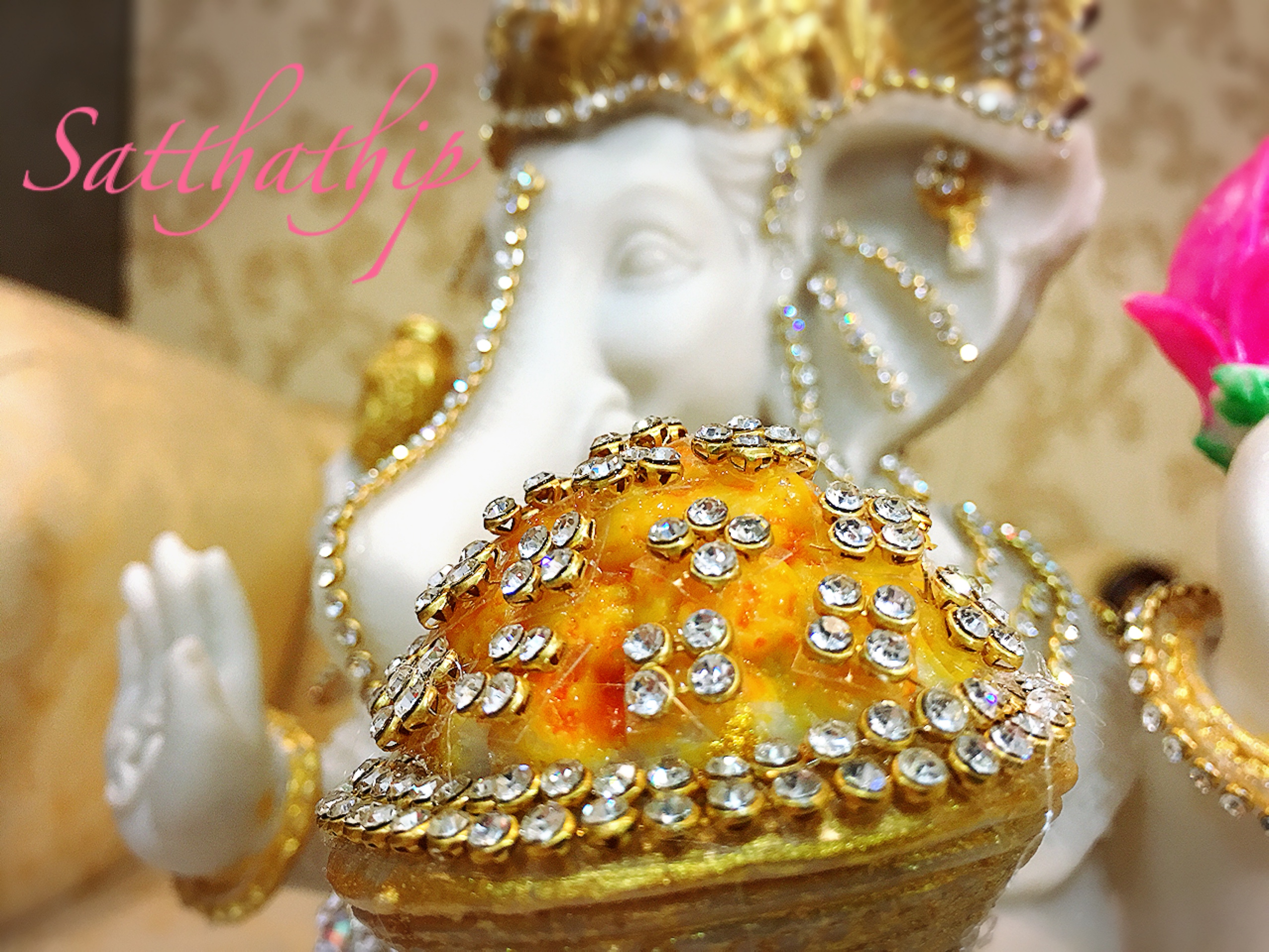 พระพิฆเนศ ปางประทานพร (เรซิ่น แต่งองค์) - Ganesha: Lord of Success