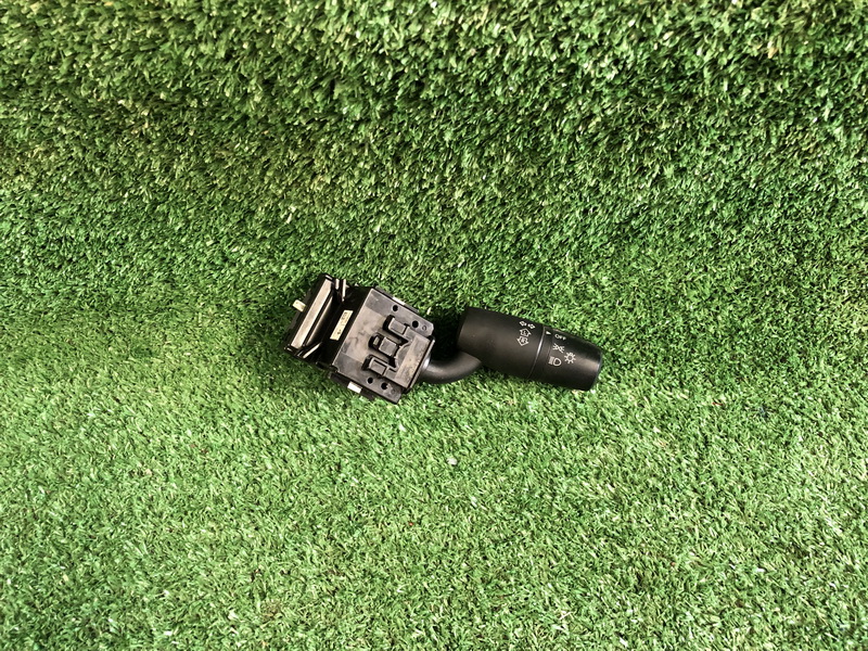 สวิตช์ยกเลี้ยว Mazda CX-5 2013