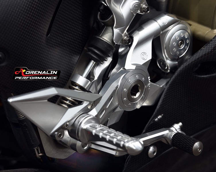 ชุดเกียร์ Motocorse สำหรับ street fighter v4