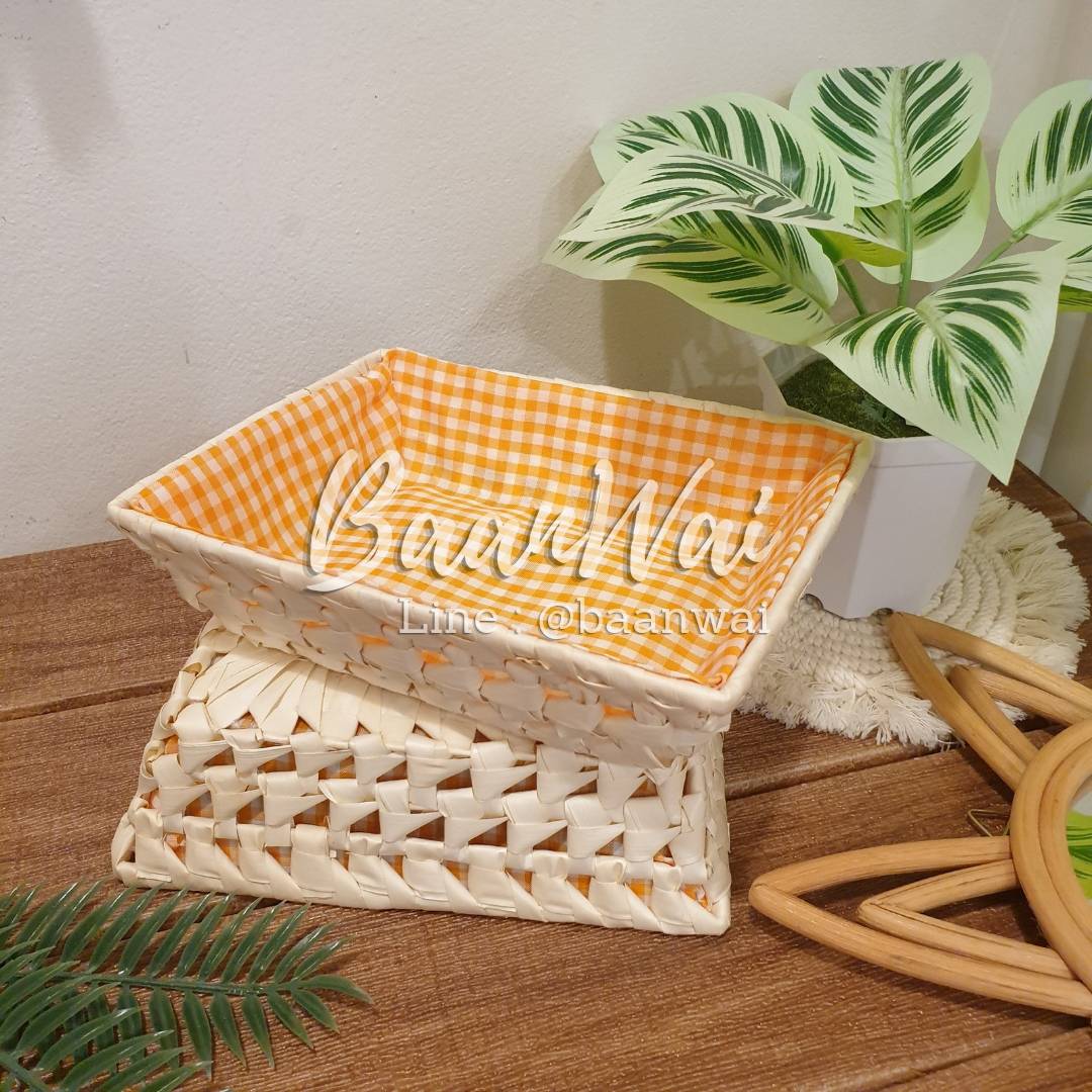 ตะกร้าใบลาน บุผ้า ทรงรี