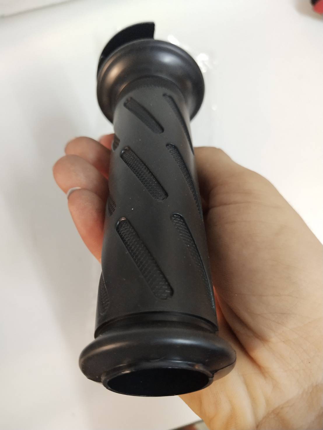 ปลอกคันเร่ง สำหรับรุ่น GD110 HU L4 อะไหล่แท้ SUZUKI 57110-28G10-000