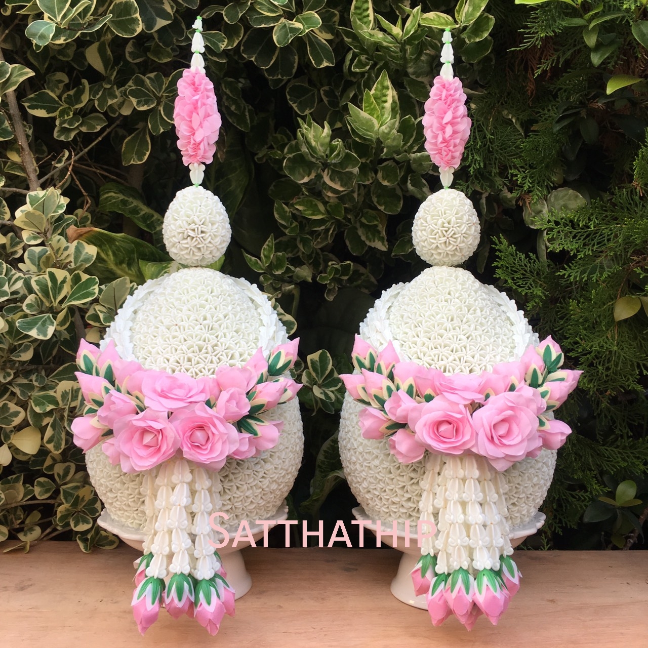 พานพุ่มดอกรักประดิษฐ์ [7"]