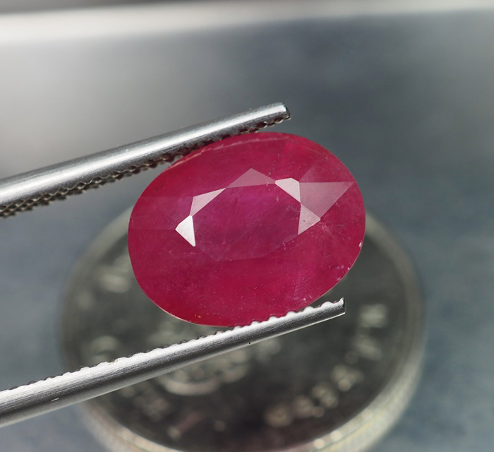พลอยทับทิม (Ruby) 5.05 กะรัตสีแดงชมพู