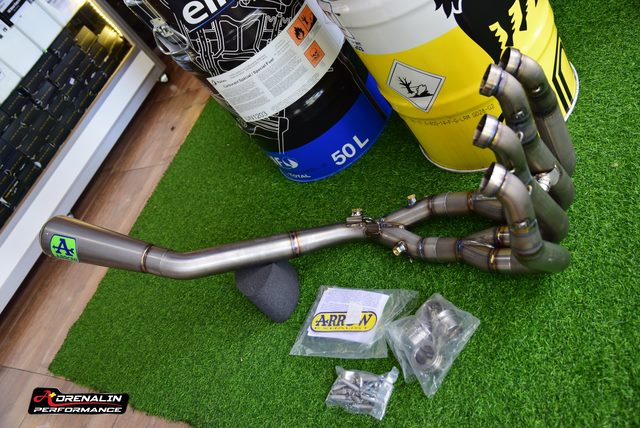 ท่อ Arrow Competiton Evo-2 Pro Race สำหรับ R1 2015+ (For Exhibition only)