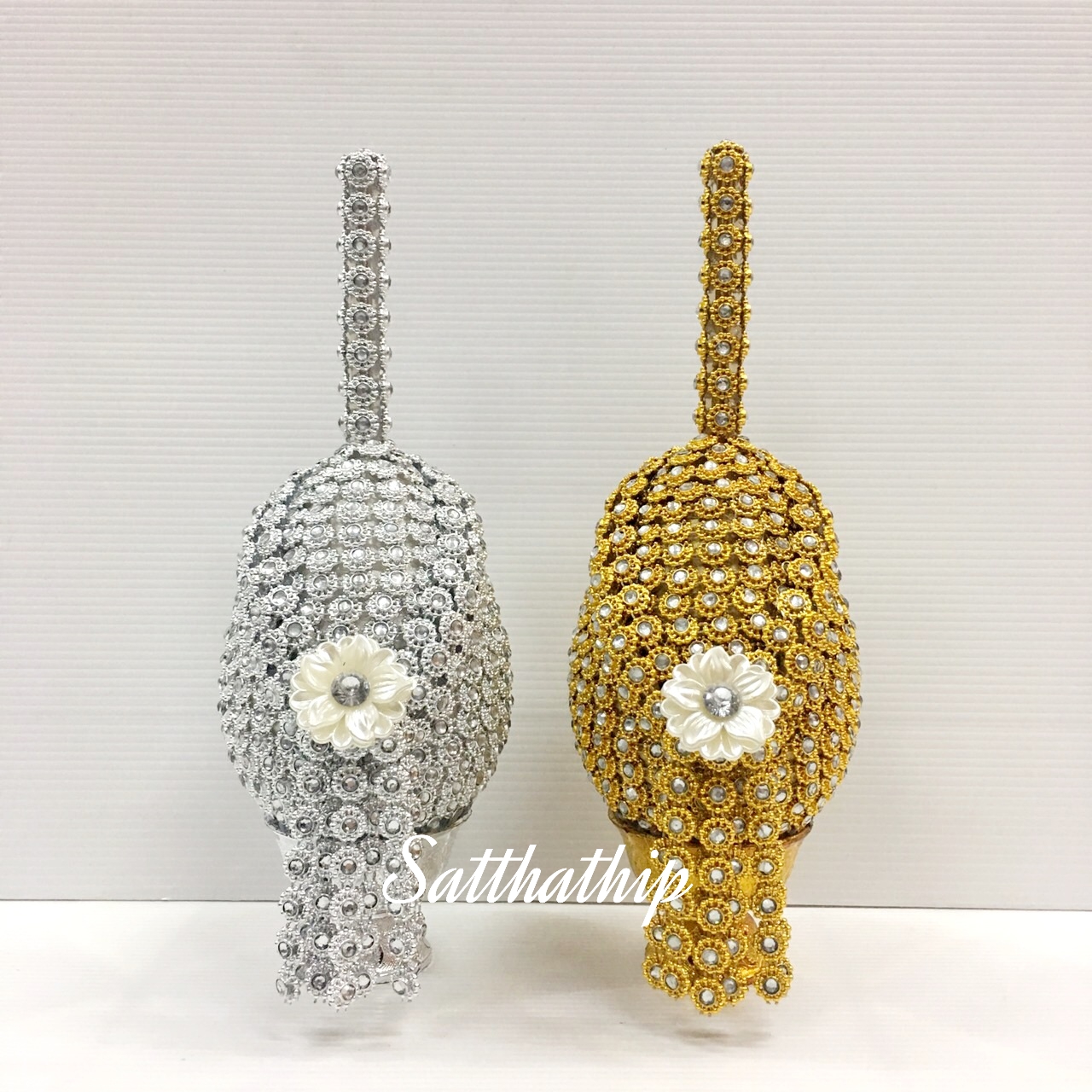 พานพุ่ม - พานพุ่มสักการะ - พานพุ่มเงินทอง - พานพุ่มนพเก้า [3 นิ้ว/ 800บาท/คู่]