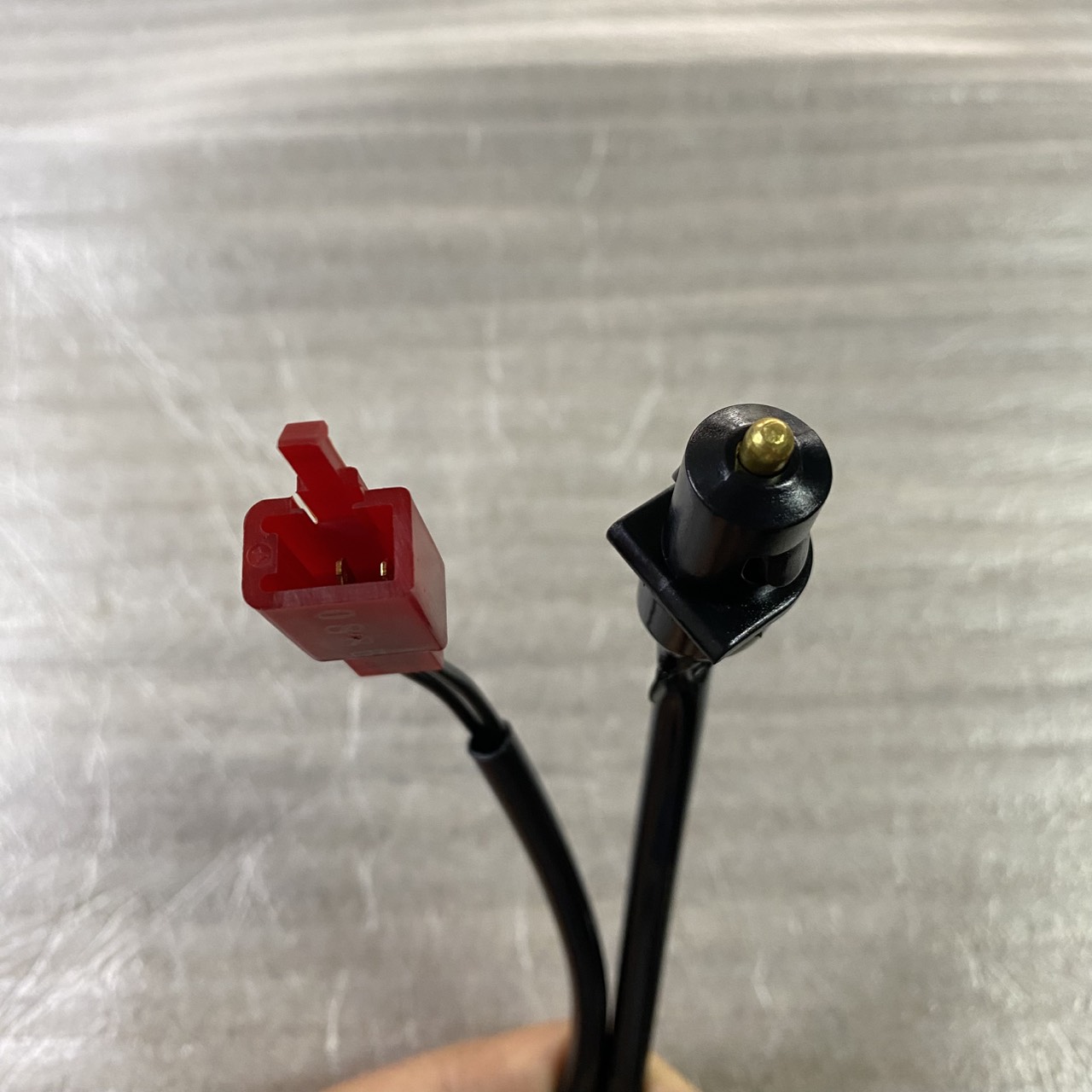 ชุดสวิทช์สัญญาณเบรค ฟีโน่หัวฉีด FINO FI 115cc. FINO115i อะไหล่แท้ YAMAHA 1YC-H3980-00