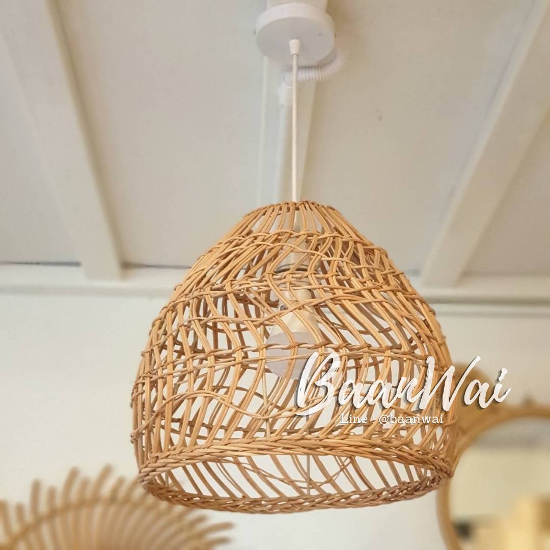 โคมไฟหวาย size 35*30 cm