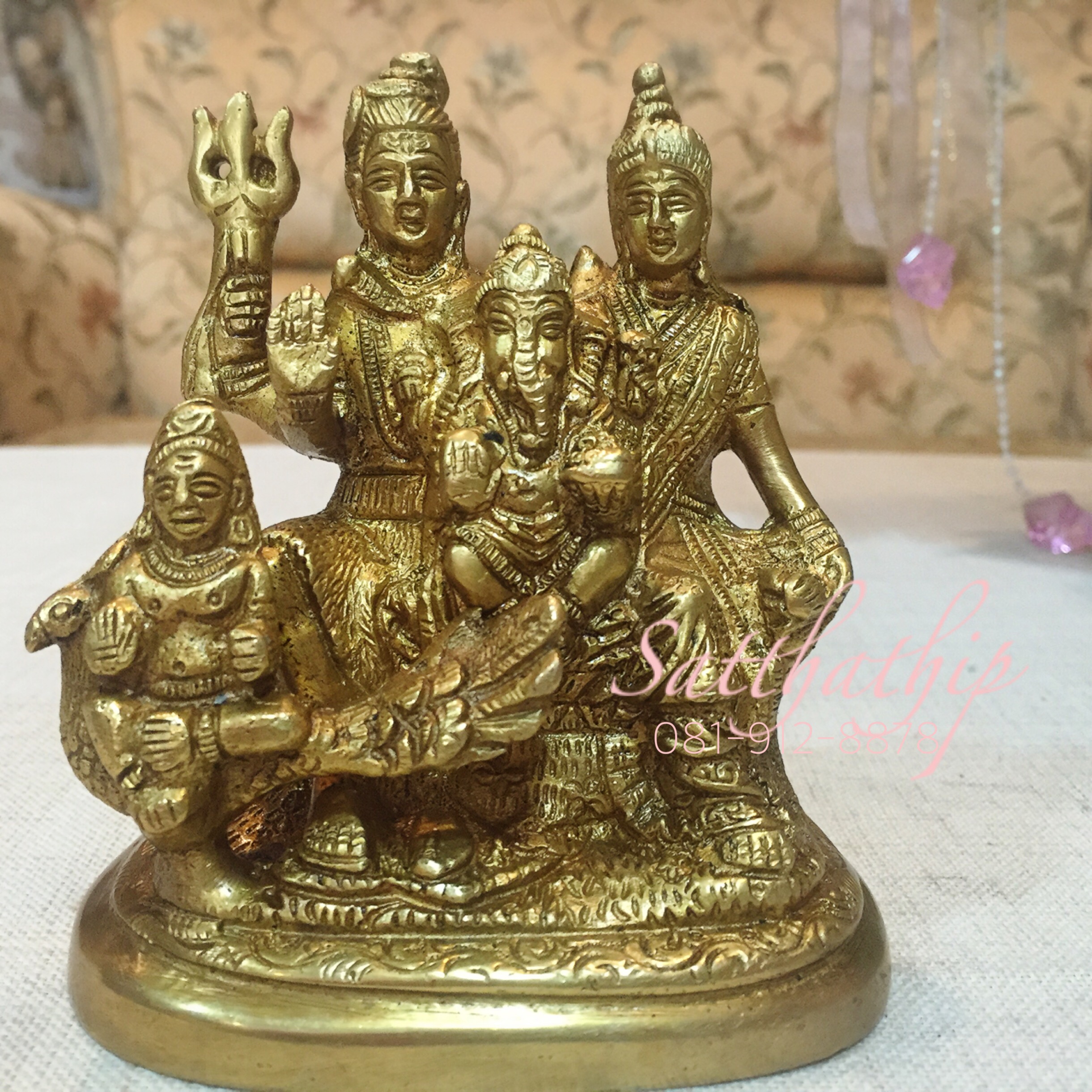 พระพิฆเนศ ปางครอบครัว (ทองเหลือง) ผลิตและนำเข้าจากอินเดีย - Ganesha: Lord of Success