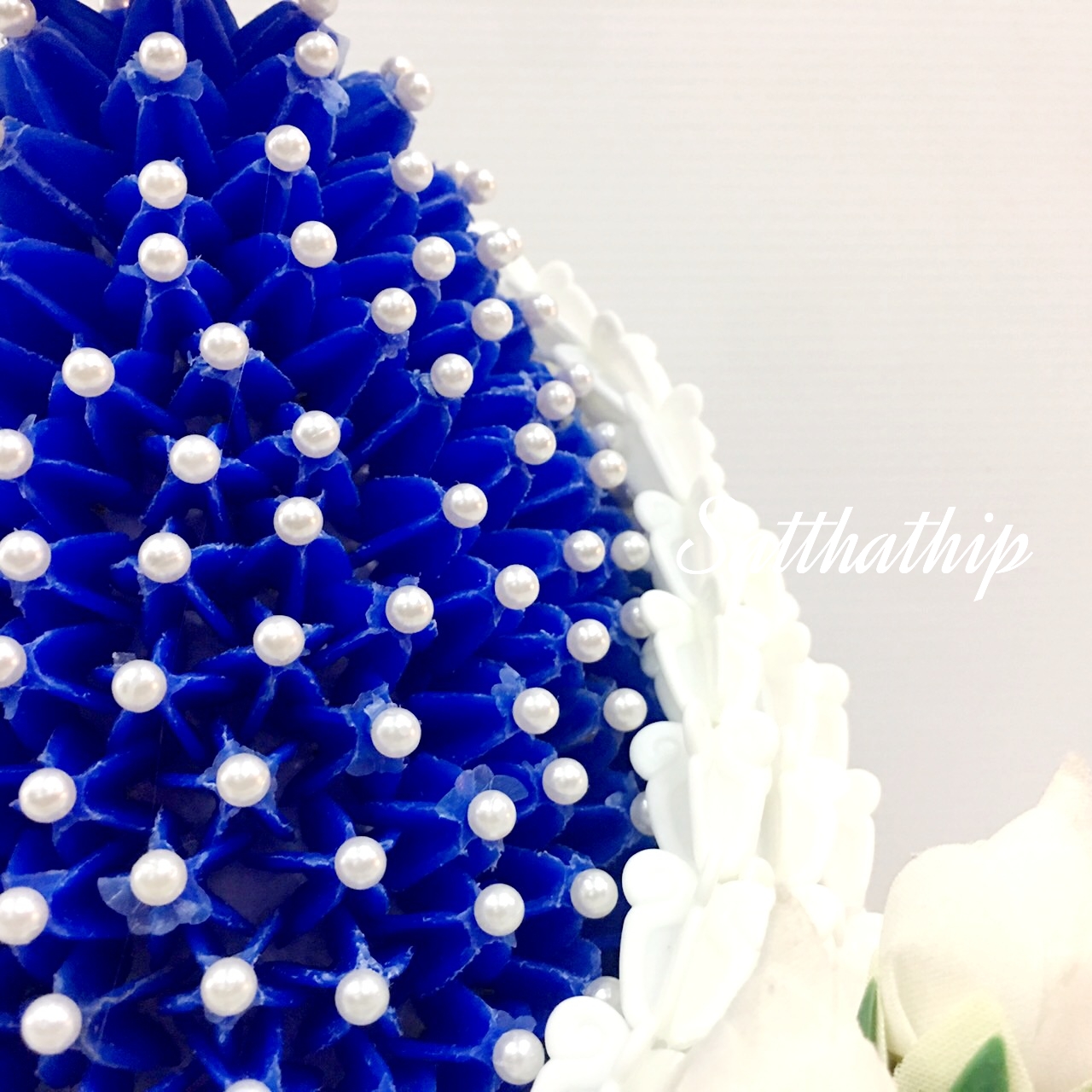 พานพุ่มดอกรักประดิษฐ์ [8"]