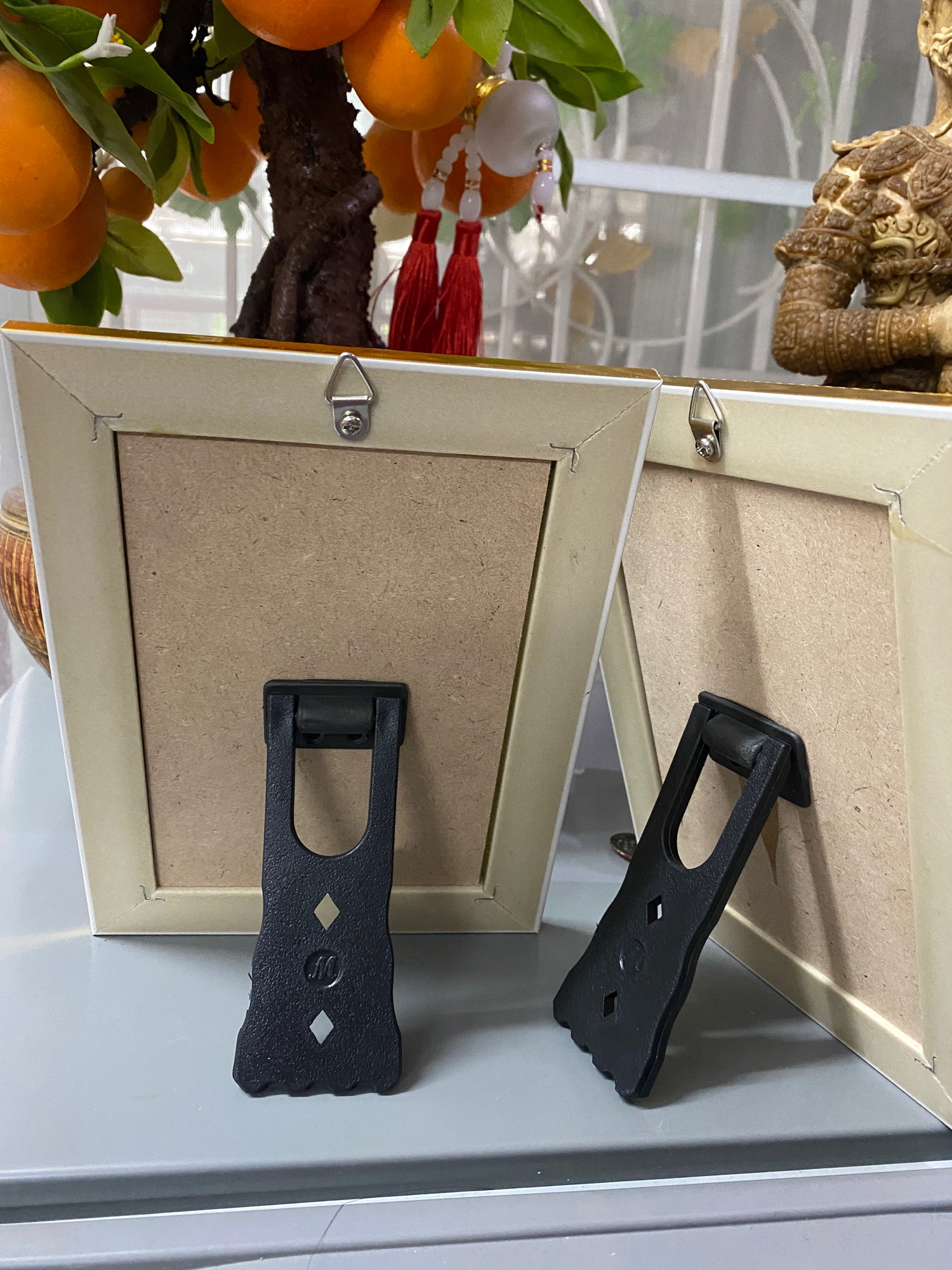 กรอบรูป ท้าวเวสสุวรรณ องค์นูนต่ำ กว้าง6นิ้ว สูง8นิ้ว