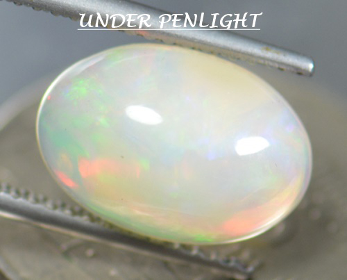 โอปอหลากสี (Multi Opal) 2.10 กะรัต