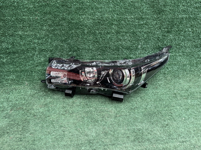 ไฟหน้า L Projector ใหม่ แท้ศูนย์ Toyota Altis 2014-2016