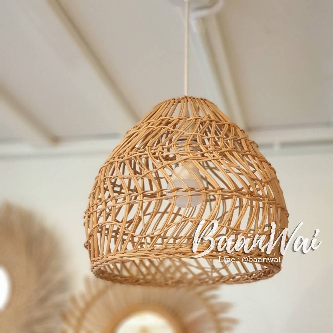 โคมไฟหวาย size 35*30 cm