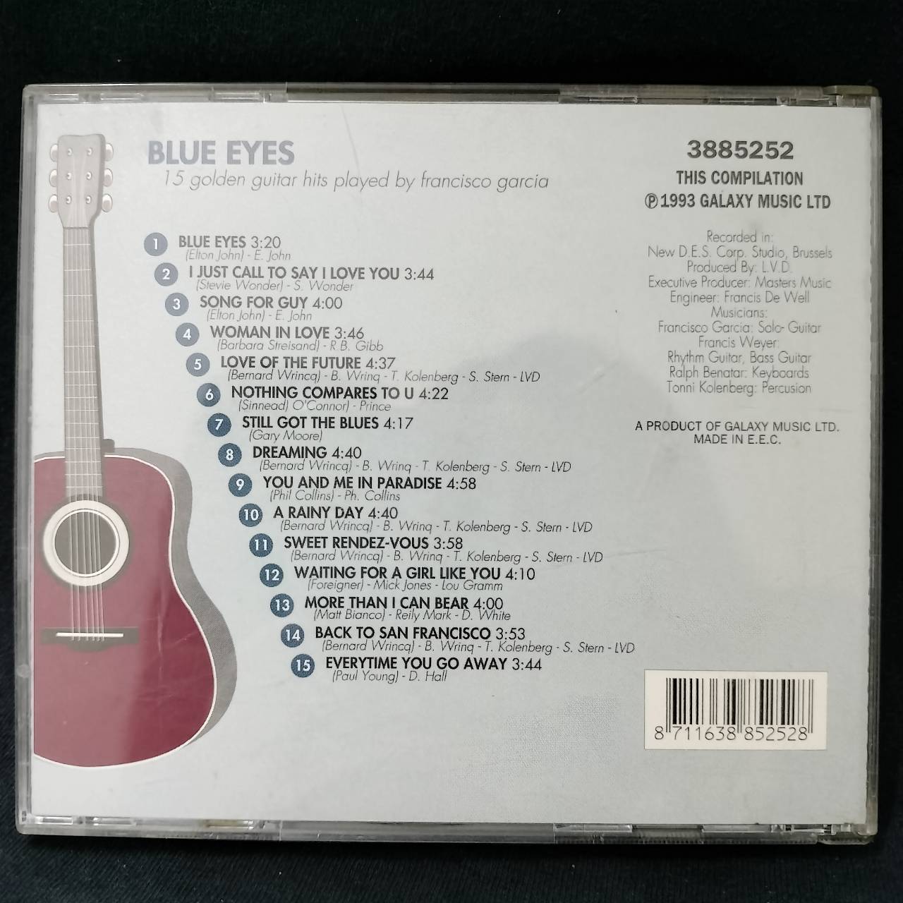 Francisco Garcia – Blue Eyes (15 Golden Guitar Hits Played By Francisco Garcia) / EEC / แผ่นดี