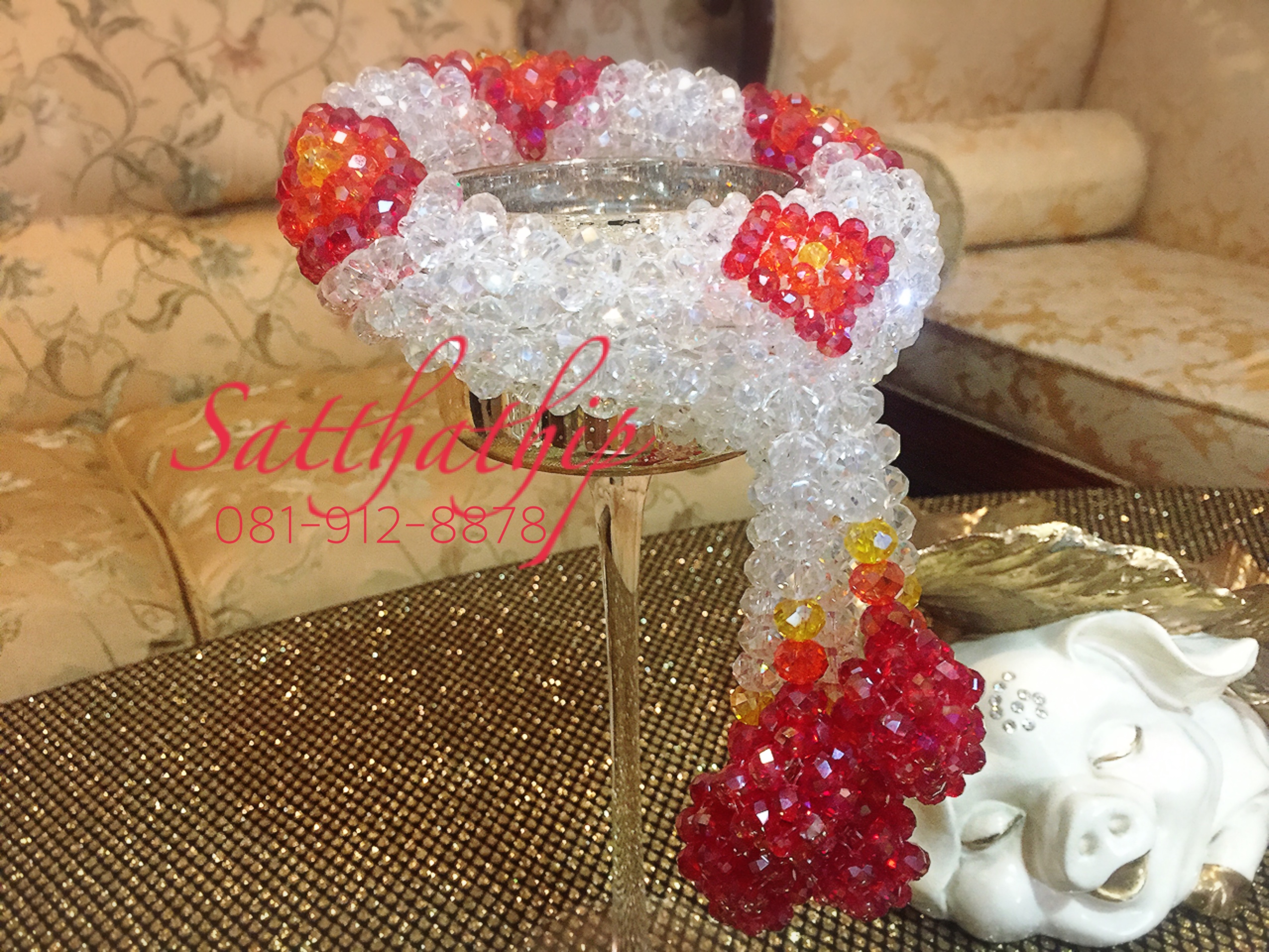 พวงมาลัยคริสตัล สีโทนแดง - Crystal Garland