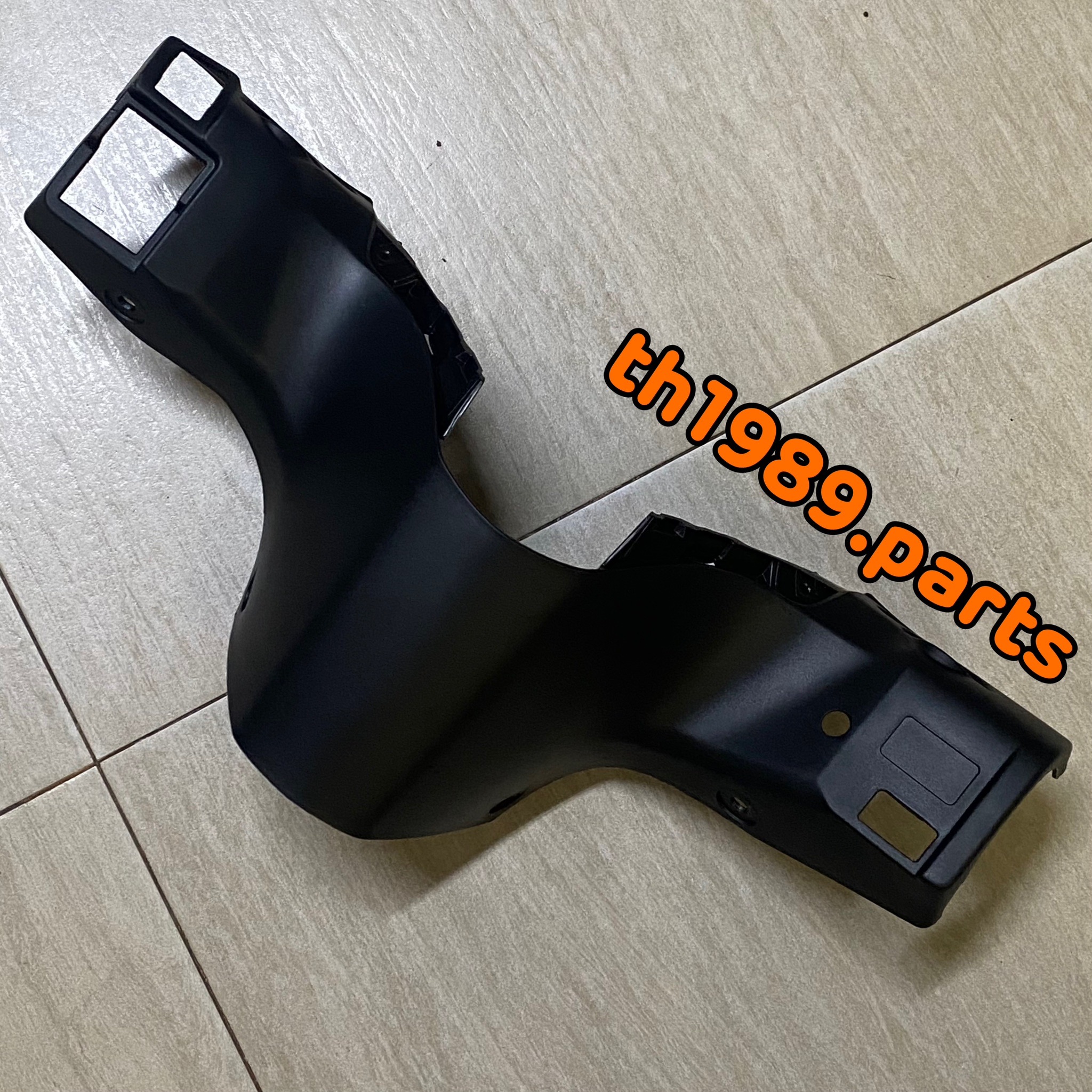SKU-09166 มือ2 - ฝาครอบเรือนไมล์ สีดำ FINN ปี 2018-2021 อะไหล่แท้ YAMAHA B6F-F6145-00
