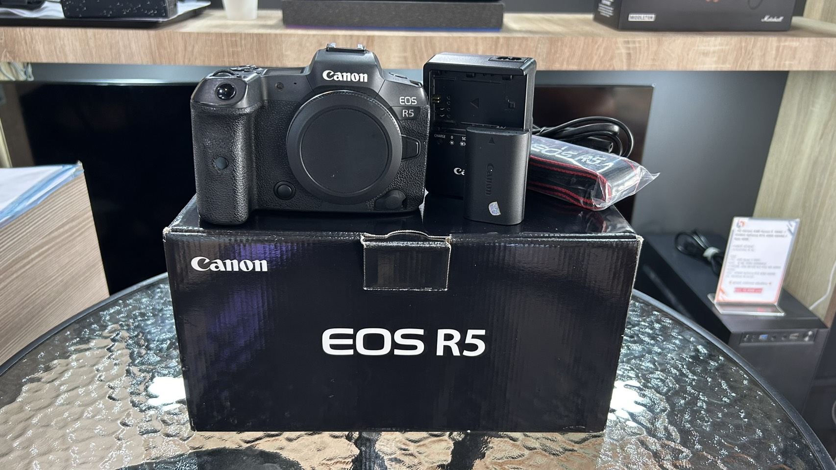 Canon EOS R5