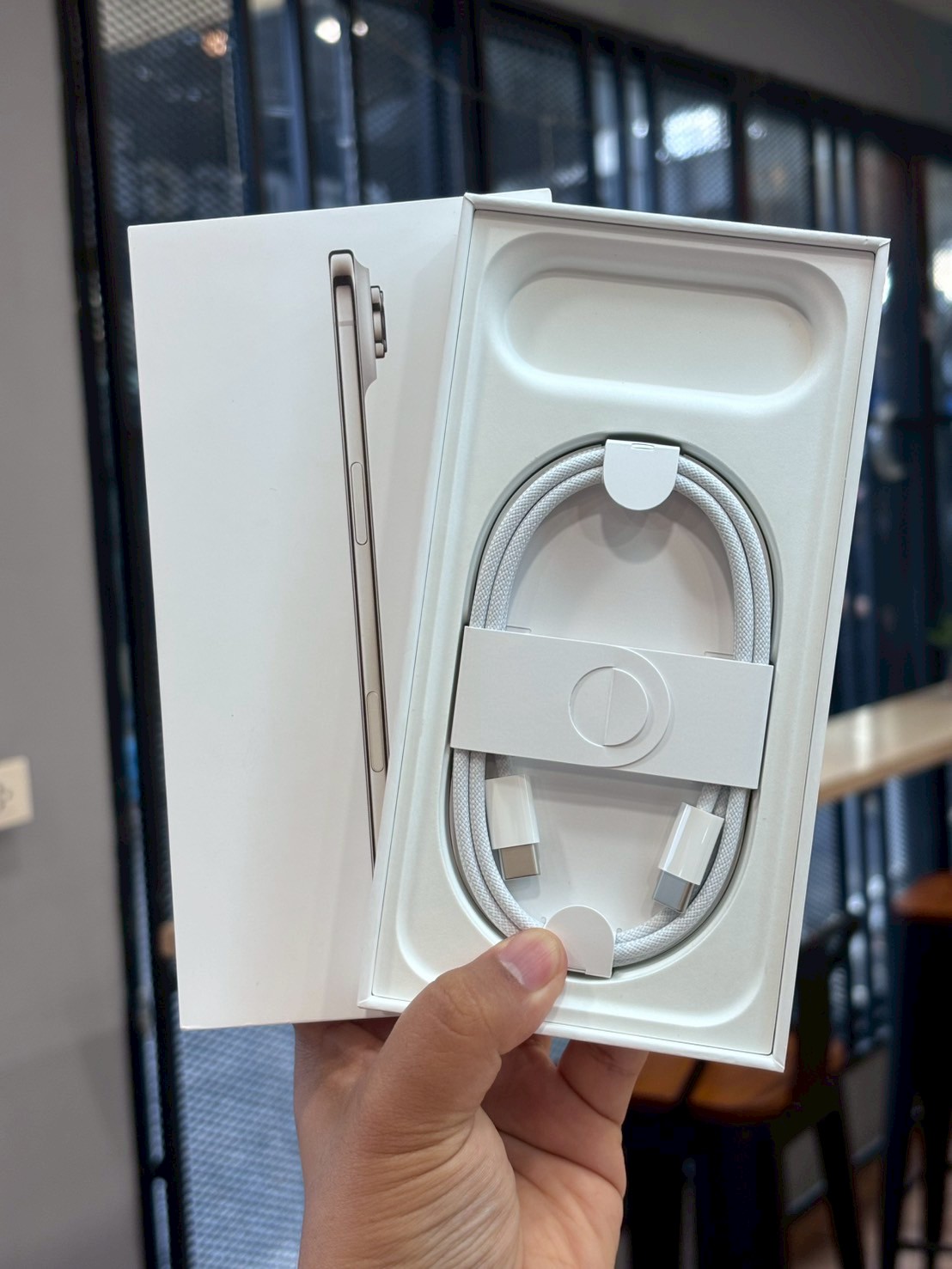 iPhone 17 Air 256GB Light Gold (มือ1)