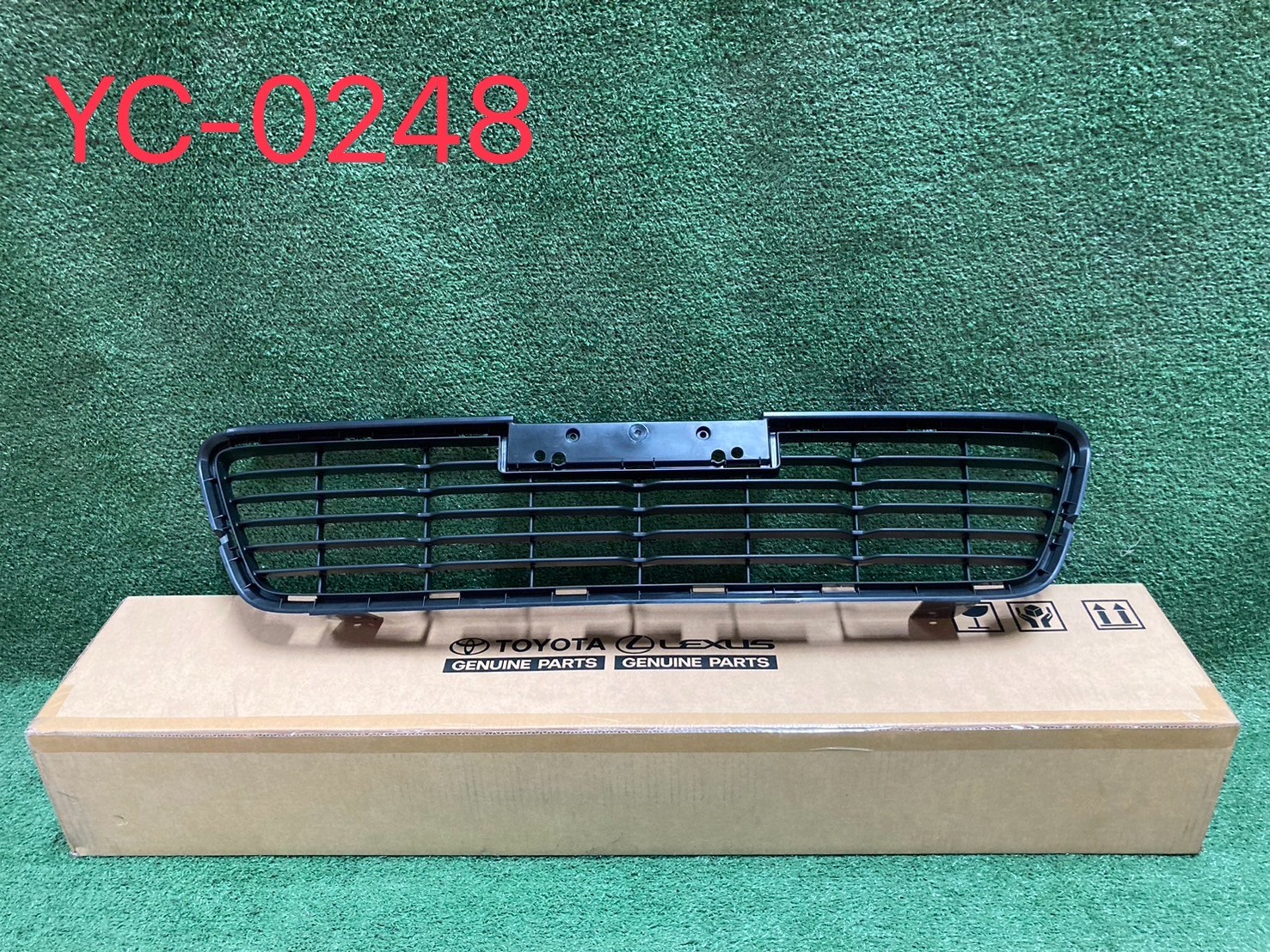 ช่องลมกันชนหน้า Toyota Revo 2015-18