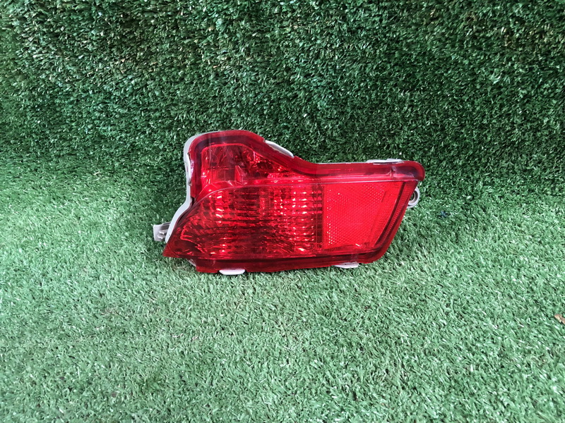ไฟทับทิมกันชนหลัง L Toyota Yaris 2014-2017