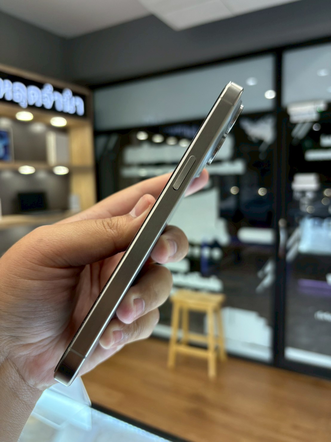 iPhone 15 Pro Max 256GB Natural Titanium